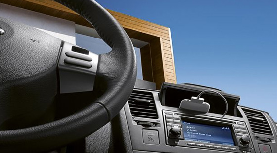 2010-nissan-tiida-inside.jpg