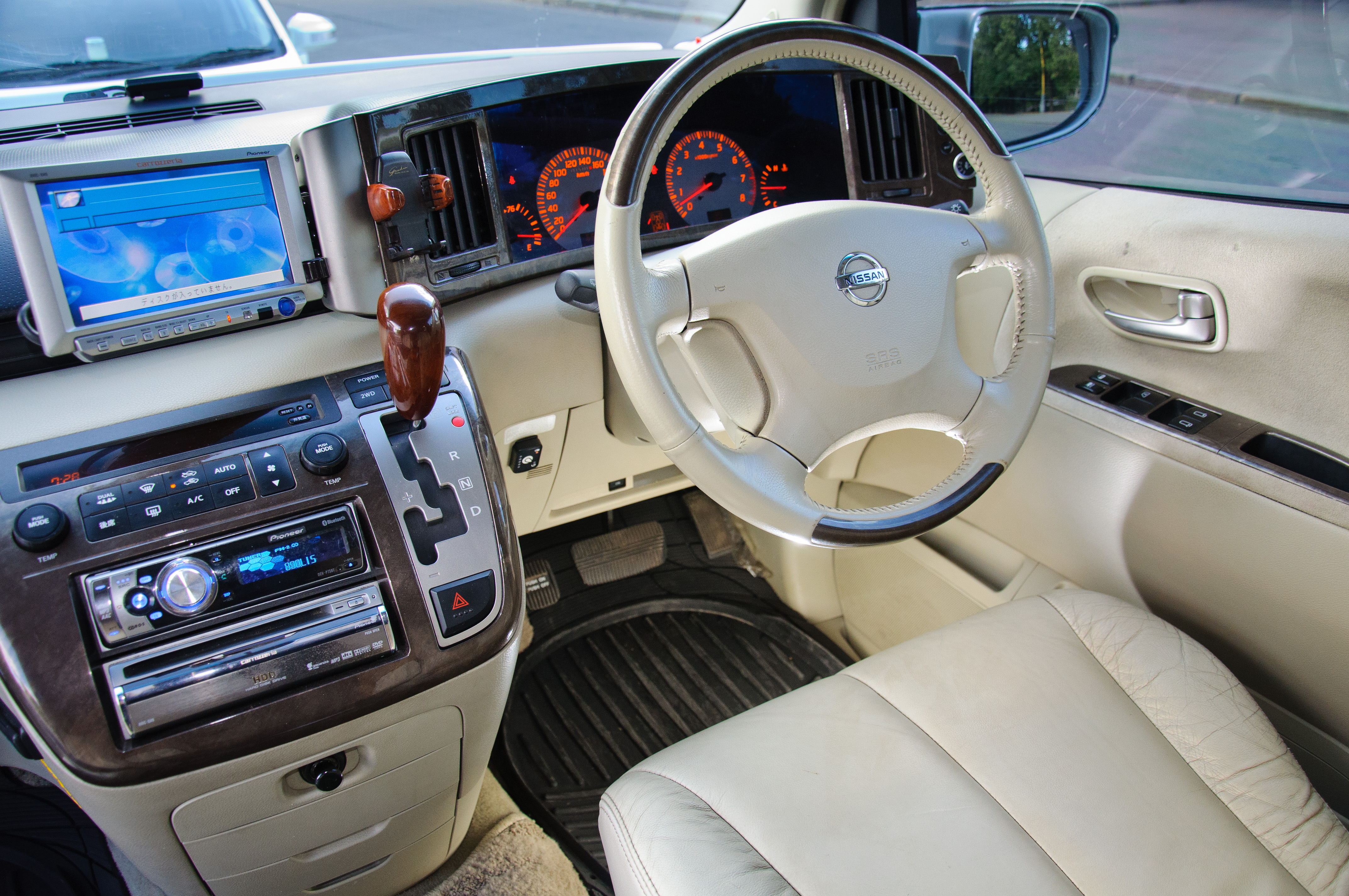 nissan elgrand rider в 51 кузове